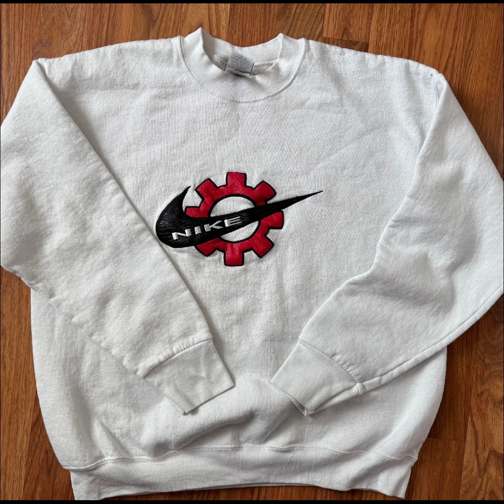 VINTAGE NIKE CREWNECK